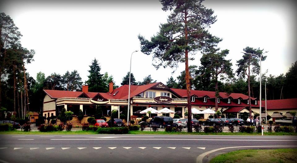 Imperium - Hotel Restauracja Firlej Exteriör bild